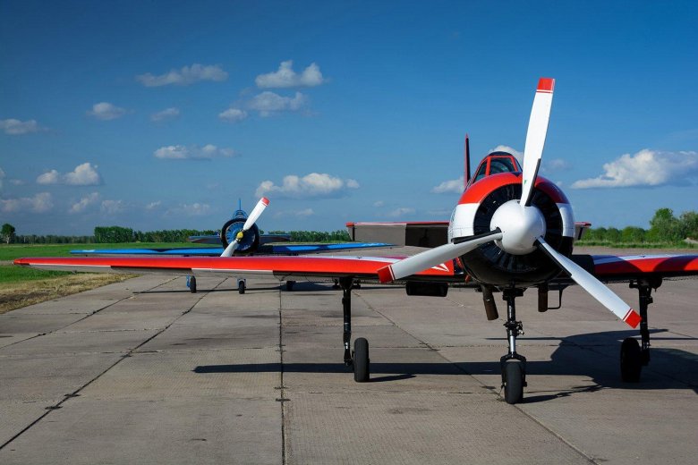 Як-52 высший пилотаж