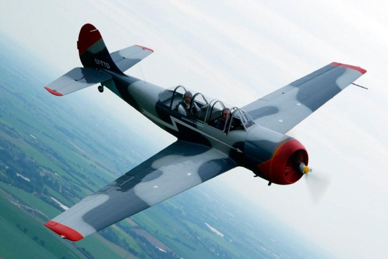 Самолет як 52