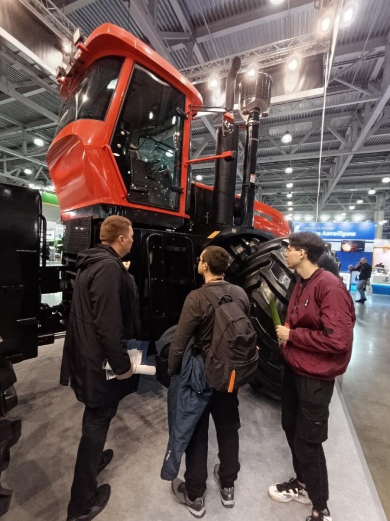 Новый трактор ростсельмаш