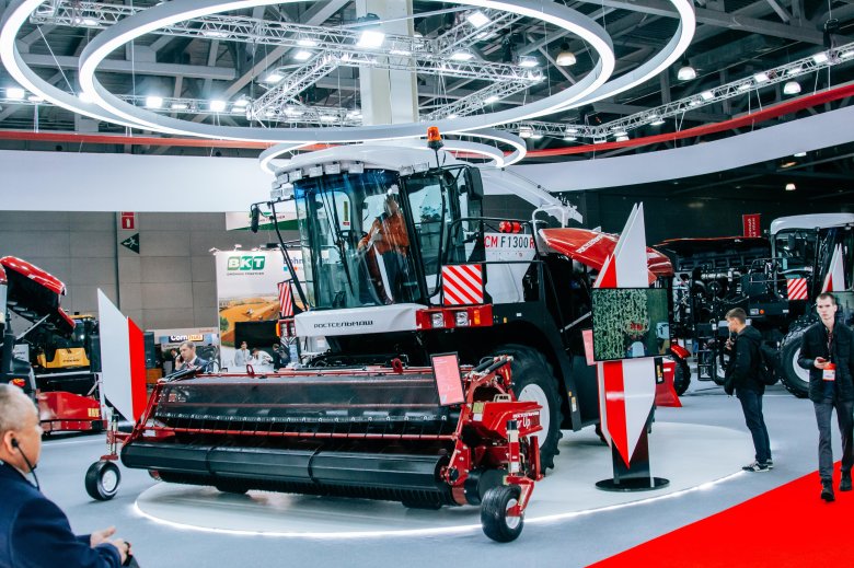 Комбайн ростсельмаш т 500