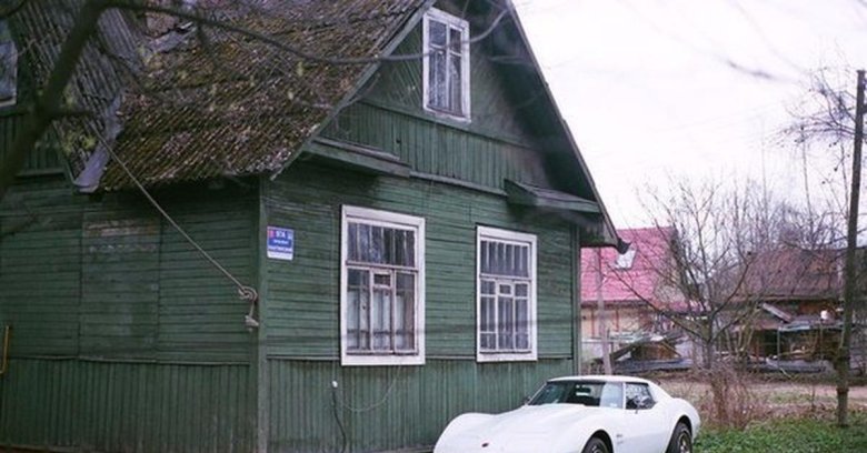 Автомобиль в деревне