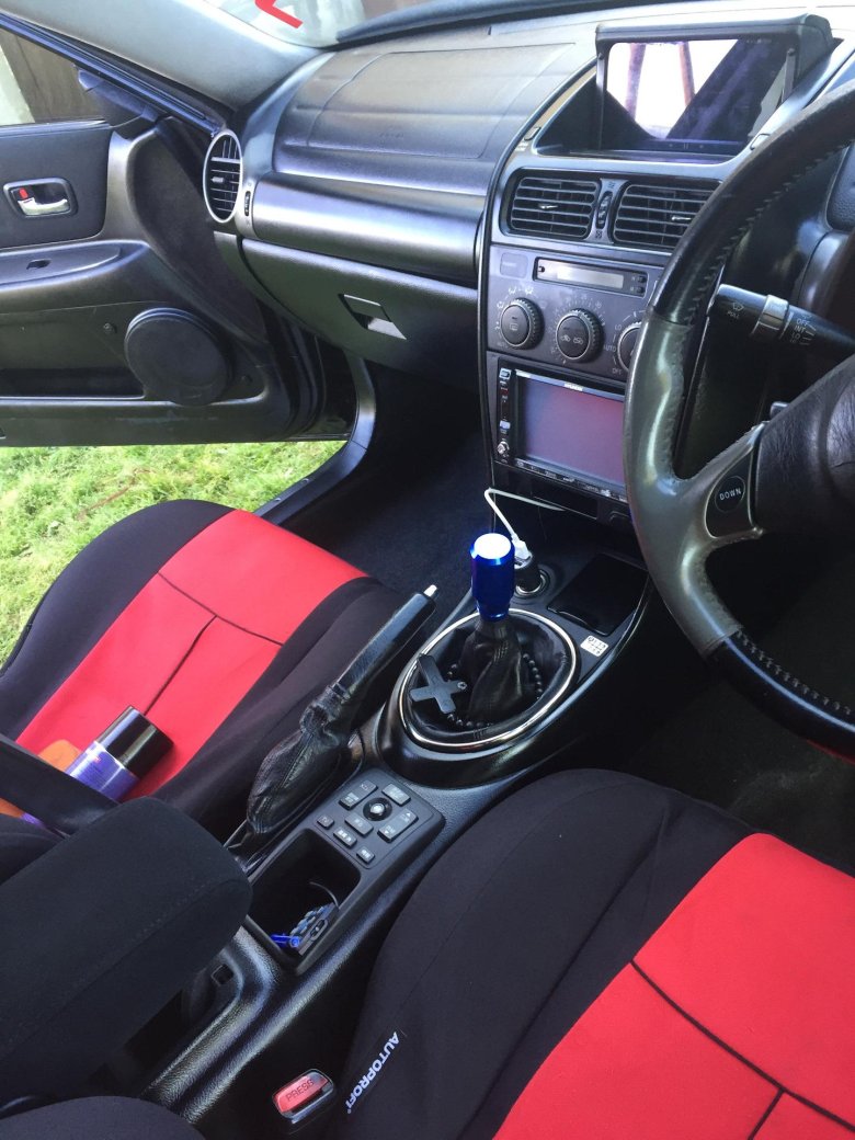 Тойота альтеза салон