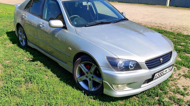 Toyota altezza 1998 2005