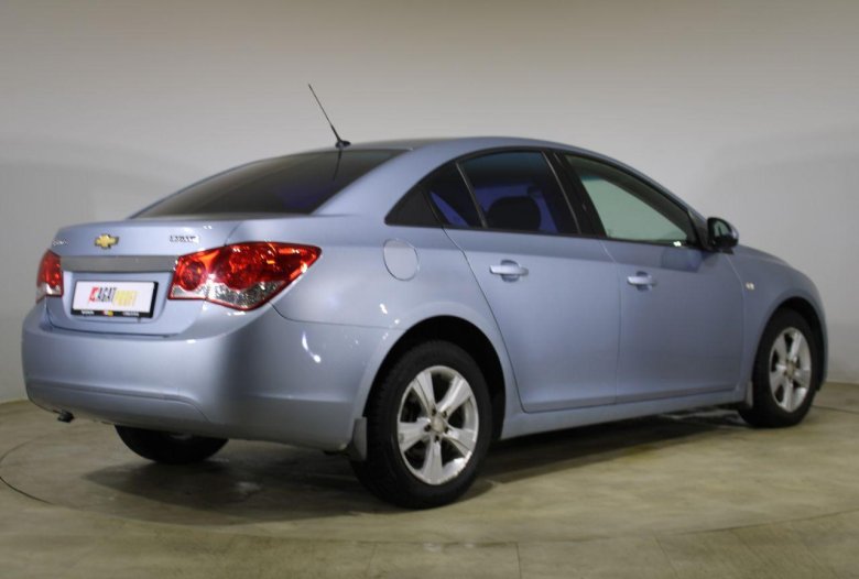 Chevrolet cruze 2011 седан