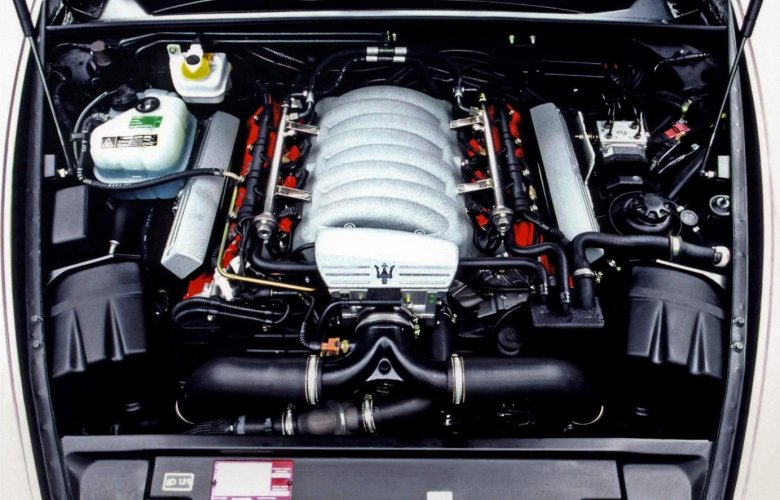 Мазерати 3200 gt