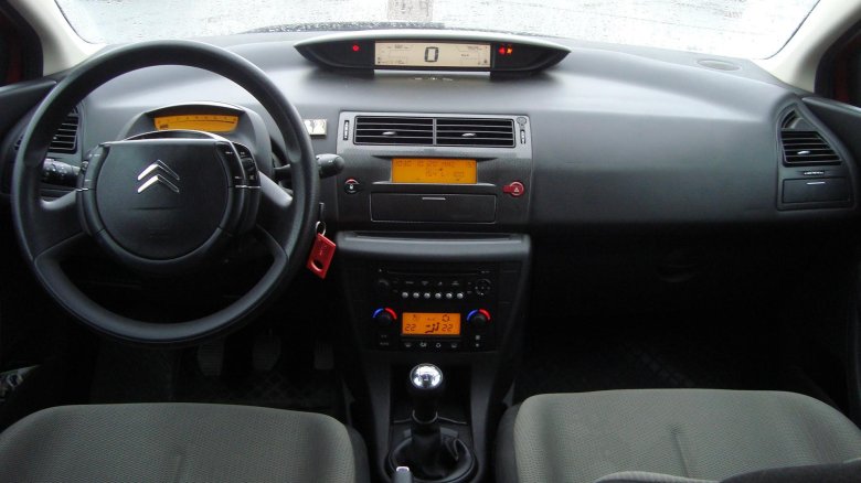 Ситроен ц4 хэтчбек салон