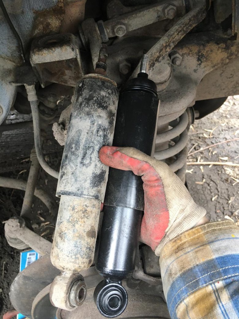 Крепеж переднего амортизатора нива шевроле