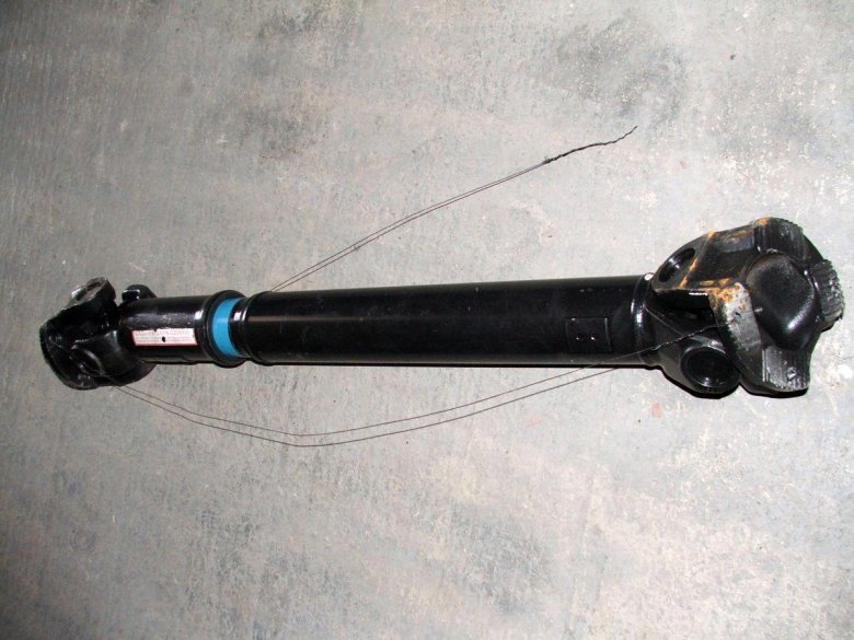 Вал карданный передний