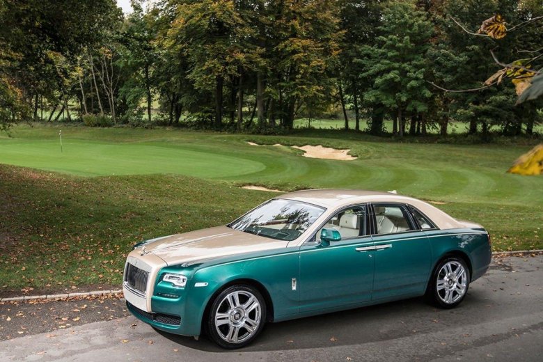 Rolls royce phantom green