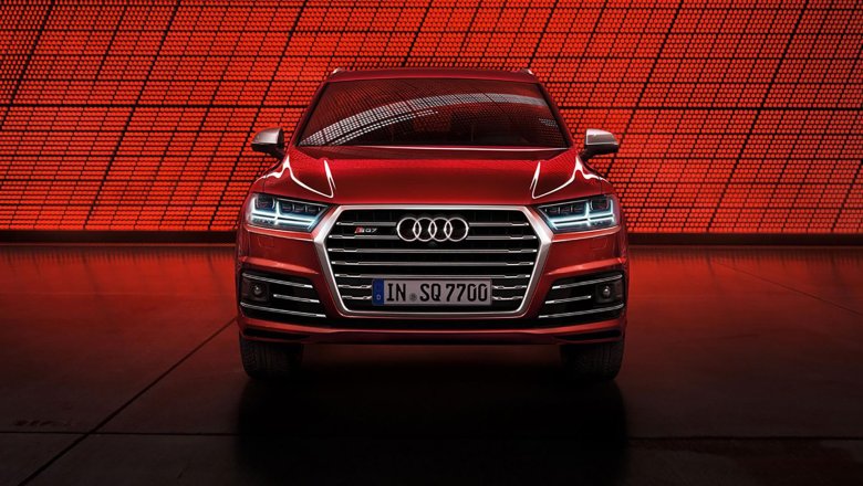Ауди q7 красная