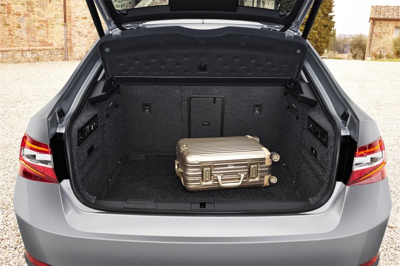 Шкода суперб багажник