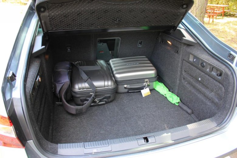 Skoda octavia 2018 багажник