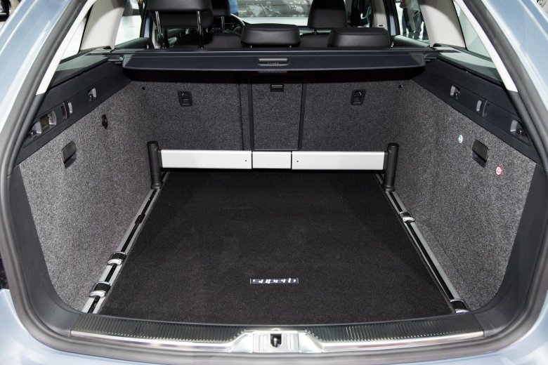 Skoda superb combi 2020 багажник