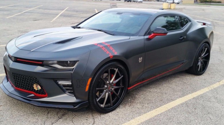 Chevrolet camaro 2018 серый