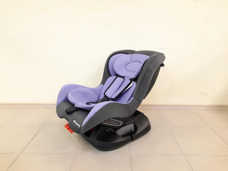 Автокресло универсальное