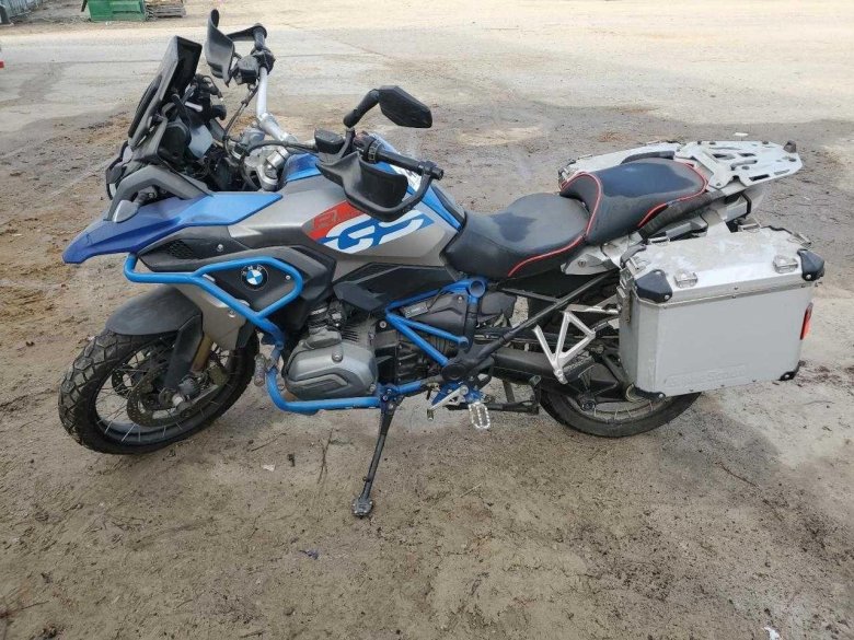 Мотоцикл bmw