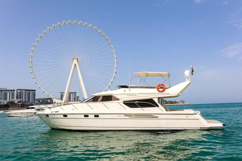 Yacht rental dubai