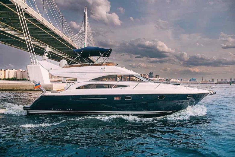 Роскошная яхта