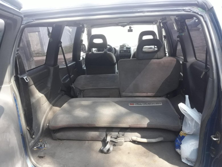 Nissan terrano 2 1995 салон