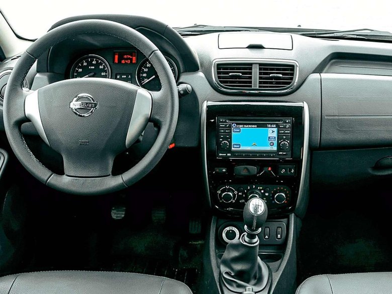 Nissan terrano 2013 салон
