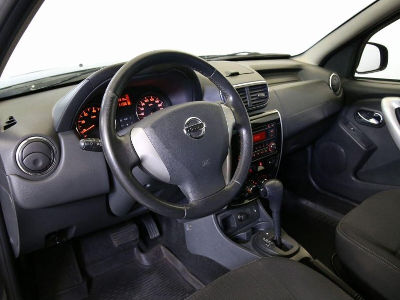 Ниссан террано 2015