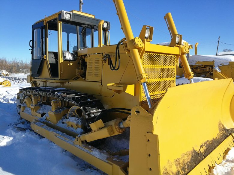 Бульдозер чтз б10м2