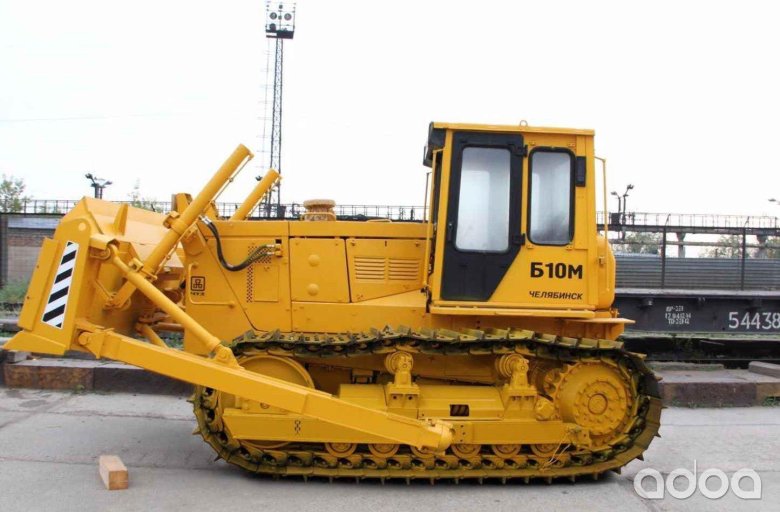 Бульдозер чтз б10м