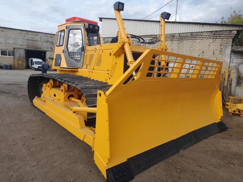 Бульдозер чтз б11