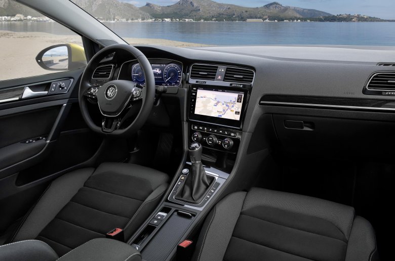 Volkswagen golf 7 interior