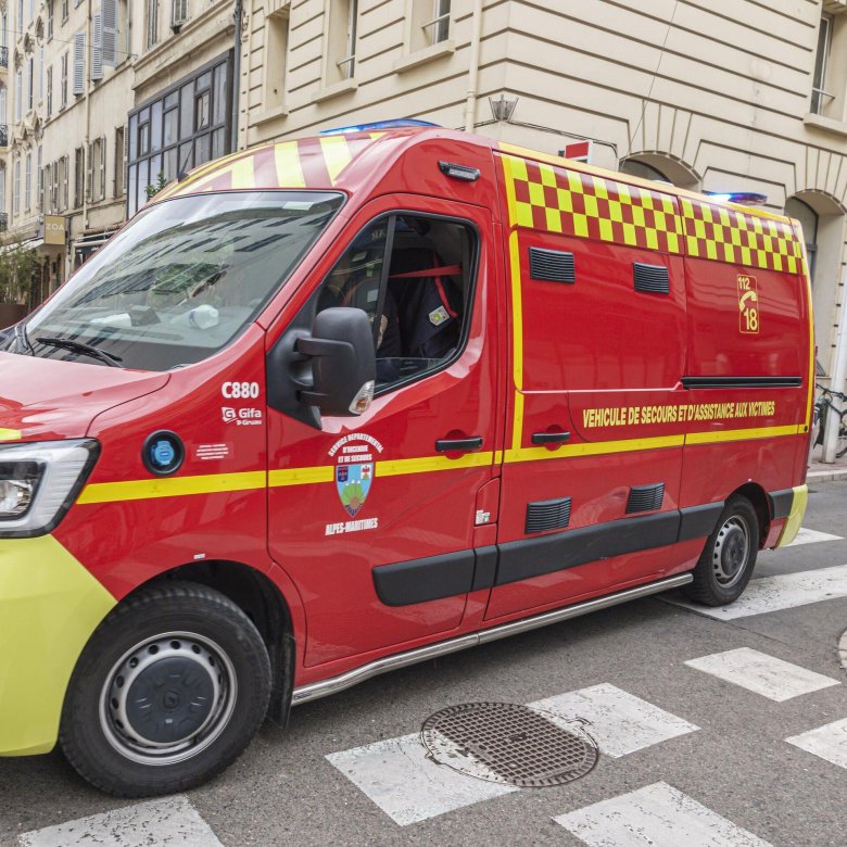 Машина скорая помощь