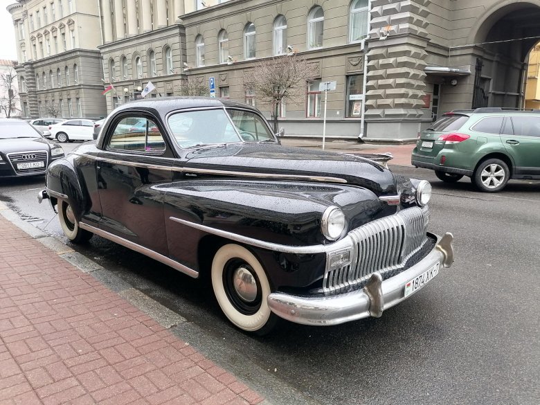 Старые автомобили