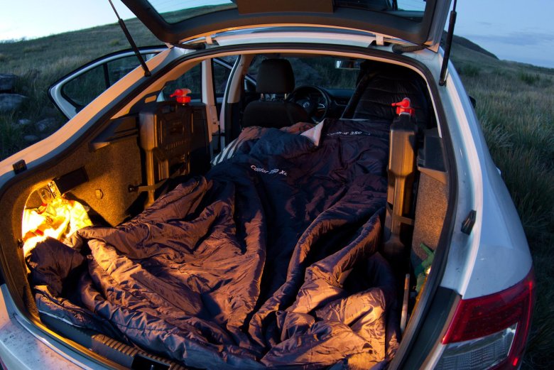 Спать в машине