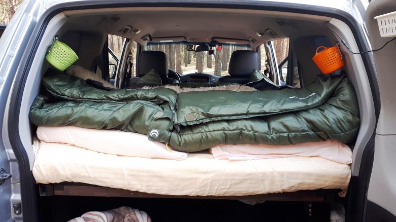 Спальник в митсубиси паджеро 2