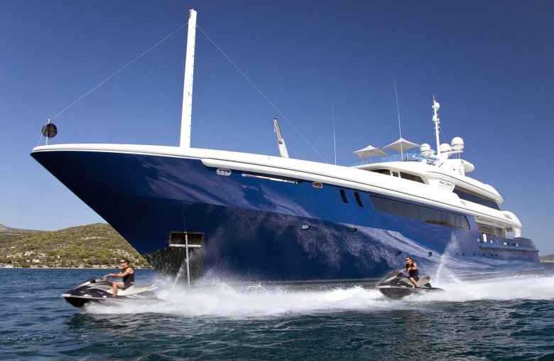 Моторная яхта мэри