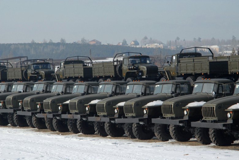 Колонна камазов вс рф