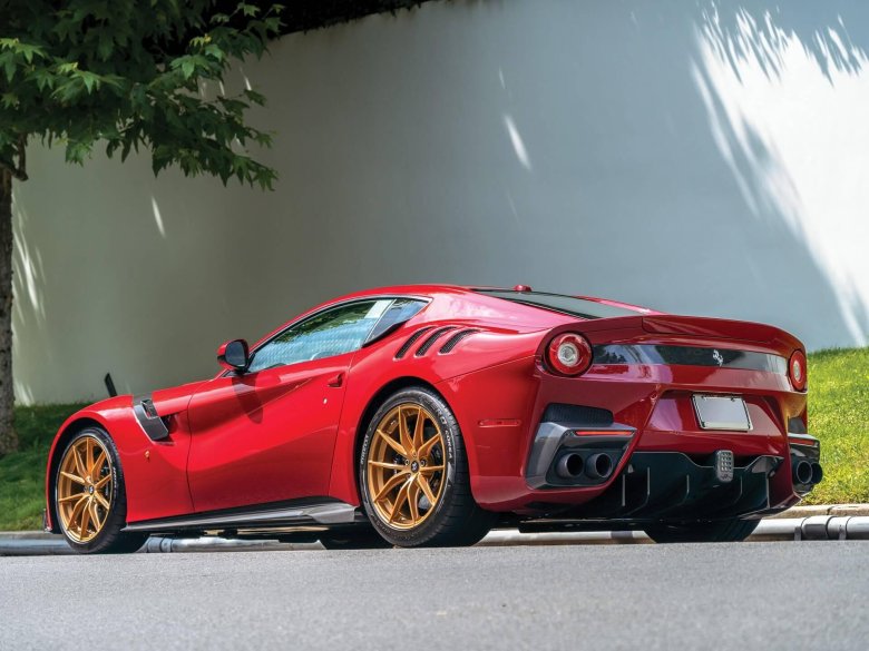 Феррари ф 12 берлинетта