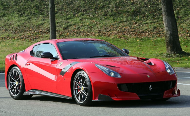 Ferrari f12 tdf 2015