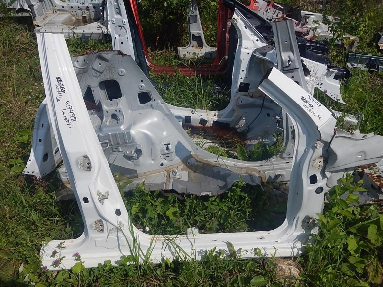 Стойка кузова центральная прав