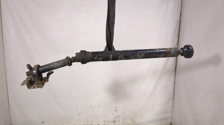 Карданный вал передний