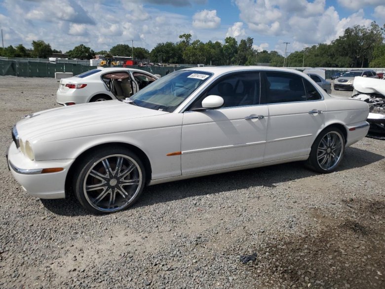 Jaguar xj8 2004