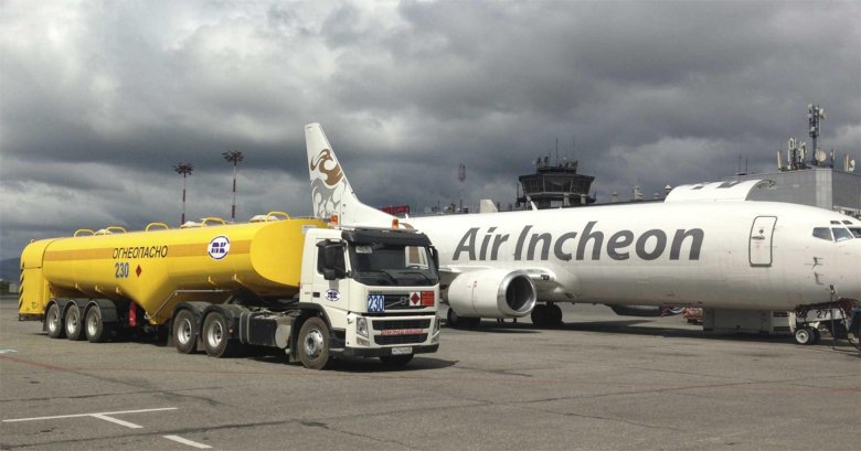 Топливозаправщик аэродромный тза-40