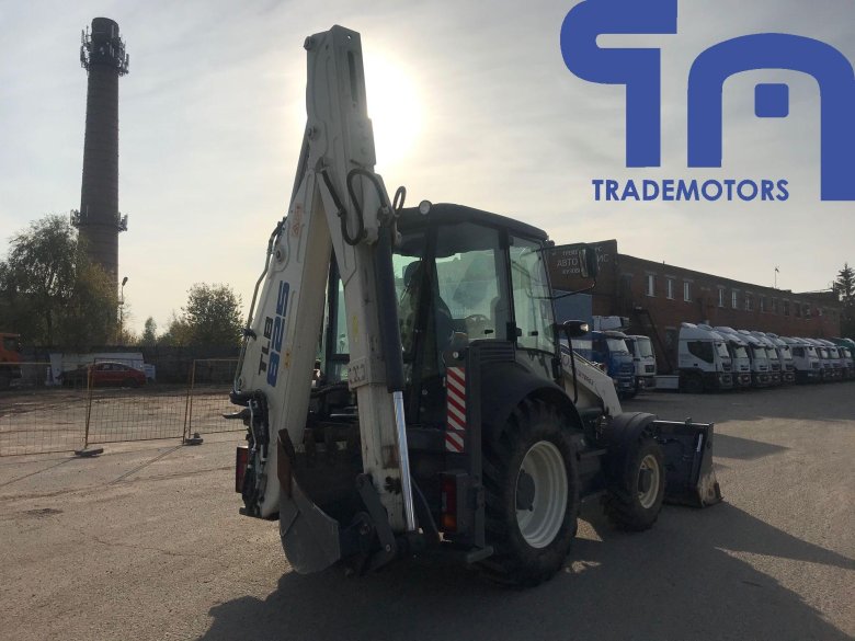 Экскаватор-погрузчик terex tlb 825-rm