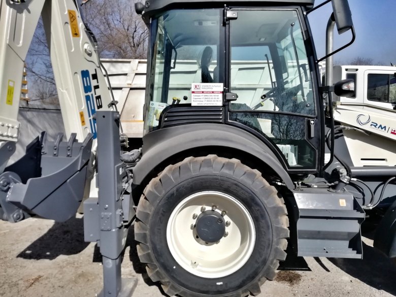 Трактор терекс