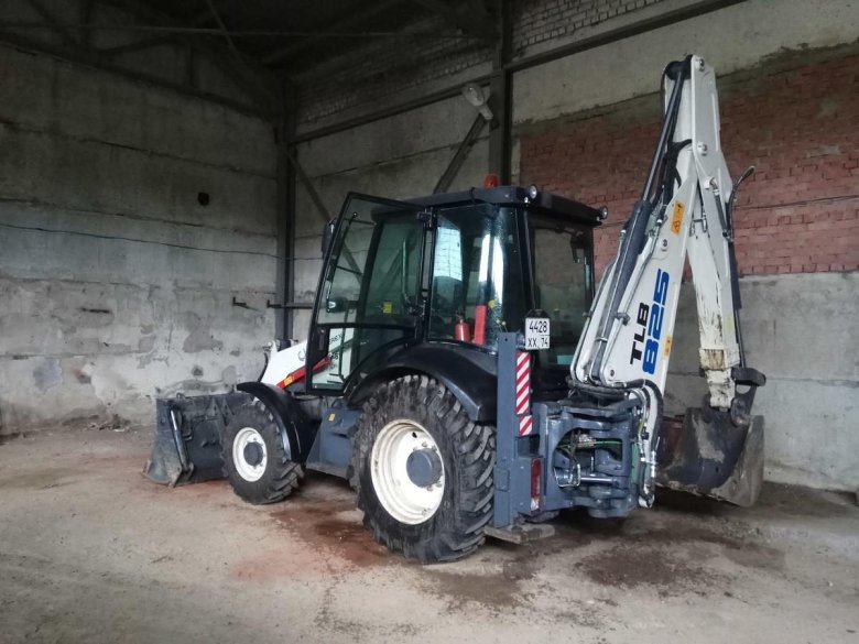 Экскаватор погрузчик терекс 825