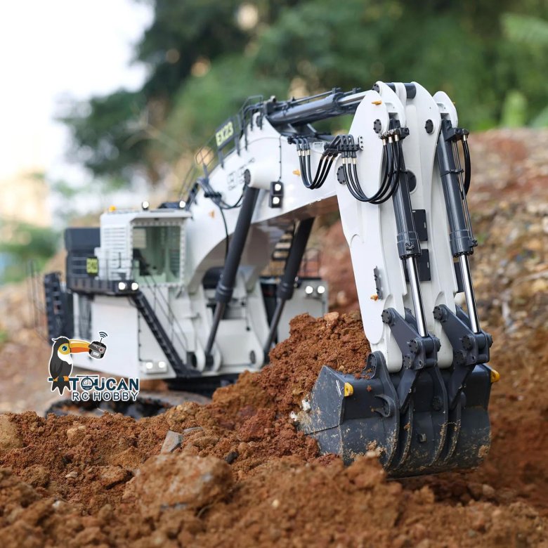 Радиоуправляемый экскаватор