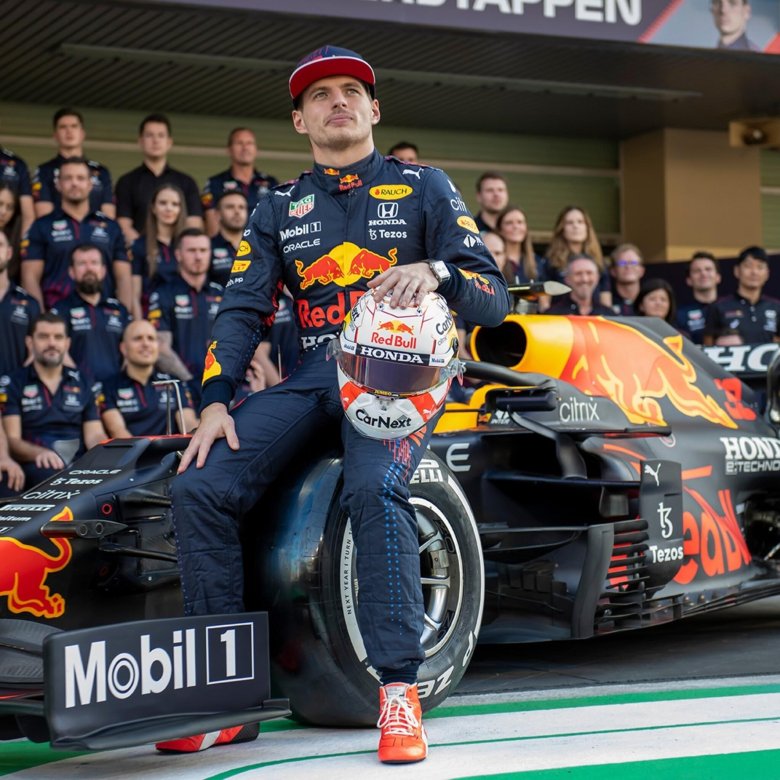 Макс ферстаппен абу даби 2021