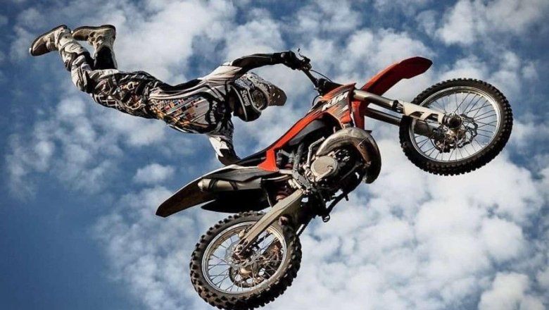 Мотофристайл red bull