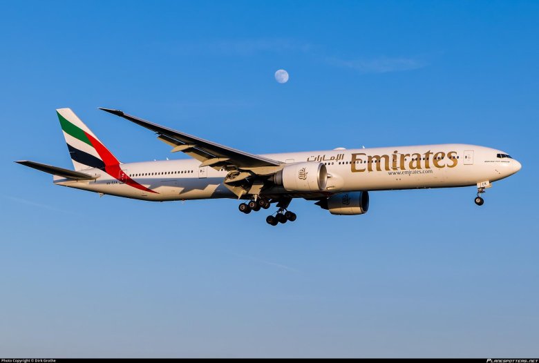 Самолеты эмирейтс