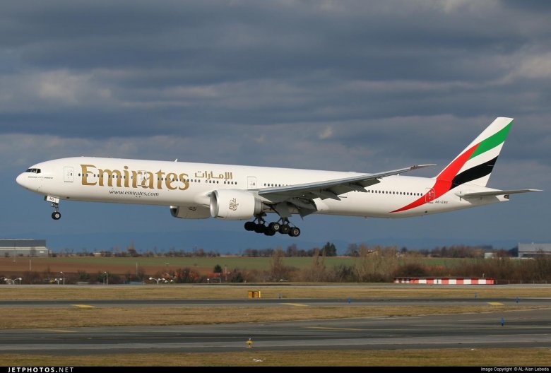Боинг 777 emirates