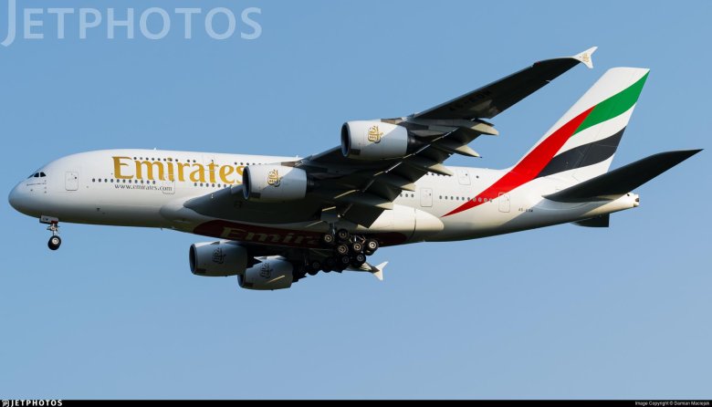 Airbus a 380 800 emirates